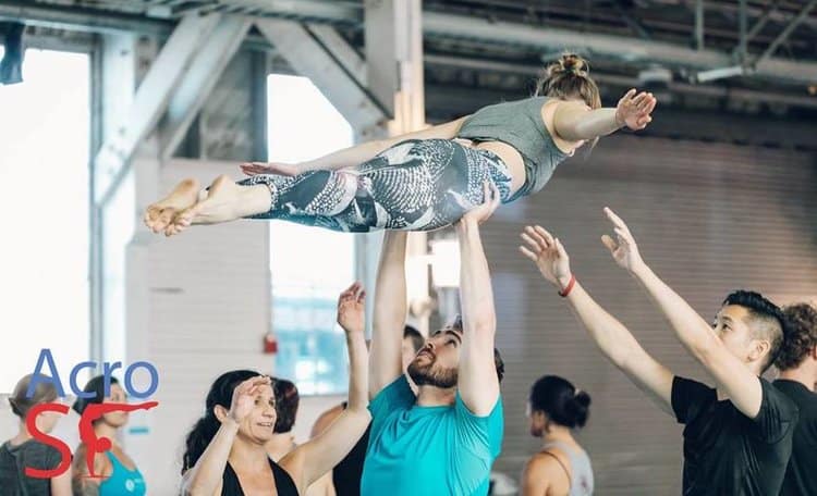 Acro Yoga  Yoga With Fabi