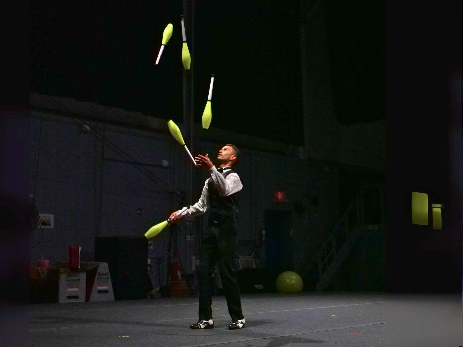 Juggling - AcroSports