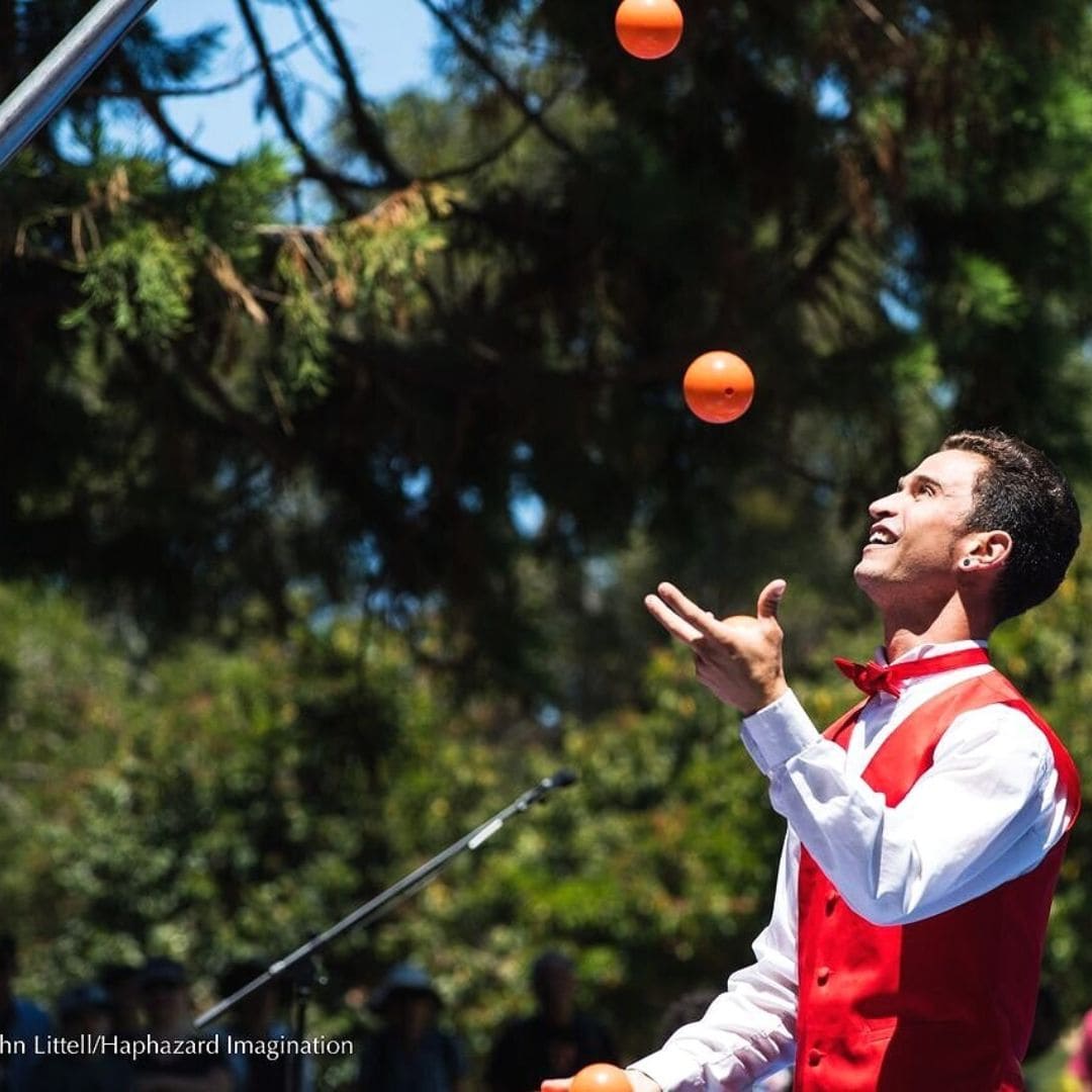 Juggling with Jefferson - AcroSports Juggling with Jefferson - AcroSports